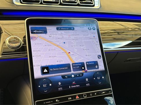 Used 2023 Mercedes-Benz S 580 S 580 image 23