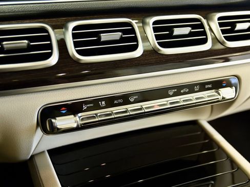 Used 2024 Mercedes-Benz GLE 350 4MATIC image 16