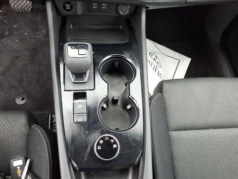 Used 2024 Nissan Rogue SV image 19