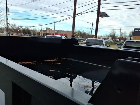 New 2024 Ford F550 4x4 SuperCab Super Duty image 8