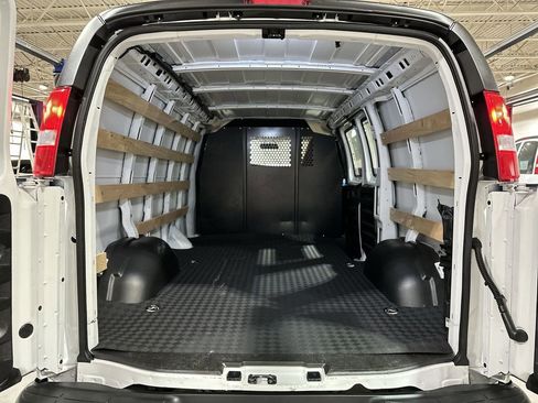 Used 2024 GMC Savana 2500 w/ Driver Convenience Package image 19