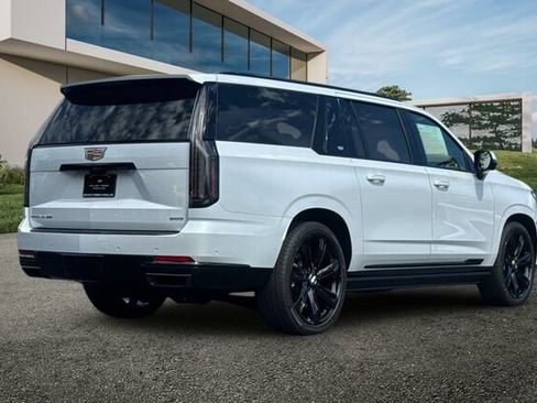 New 2026 Cadillac Escalade ESV Platinum Sport AWD/4WD image 4