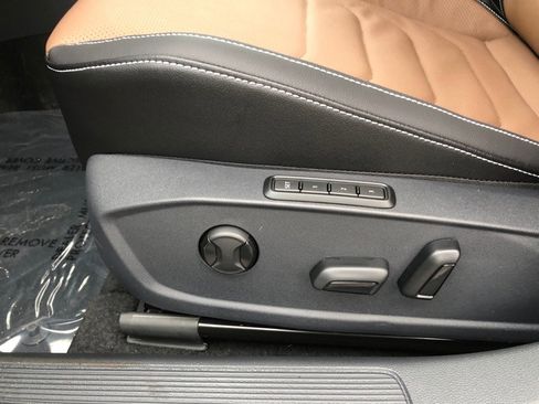 New 2026 Volkswagen Jetta SEL image 14