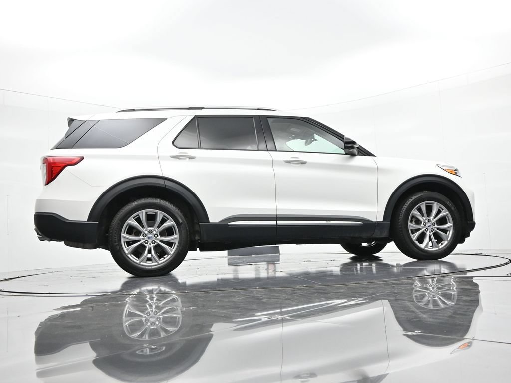 Used 2023 Ford Explorer Limited w/ Limited Technology Package AWD/4WD image 26