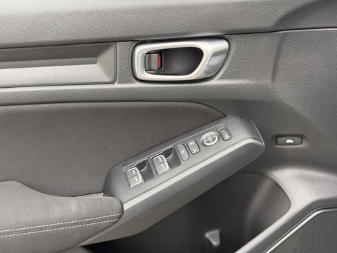 Used 2023 Honda Civic Sport image 10