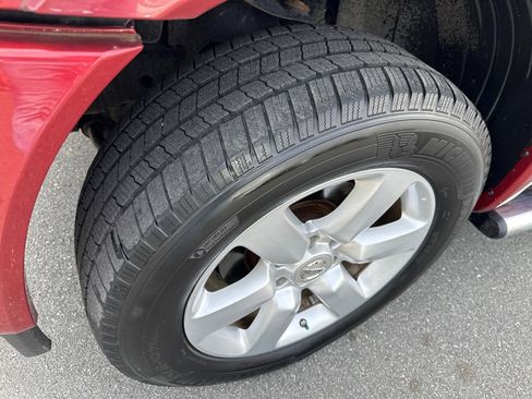 Used 2014 Nissan Titan SL image 9