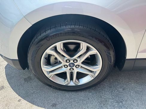 Used 2017 Ford Edge Titanium w/ Technology Package FWD image 7