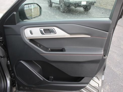 New 2026 Ford Explorer Active AWD/4WD image 13