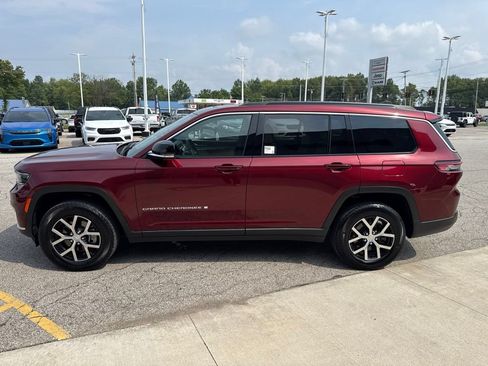 Used 2025 Jeep Grand Cherokee L Limited AWD/4WD image 9
