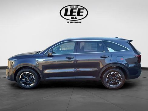 New 2026 Kia Sorento S image 4