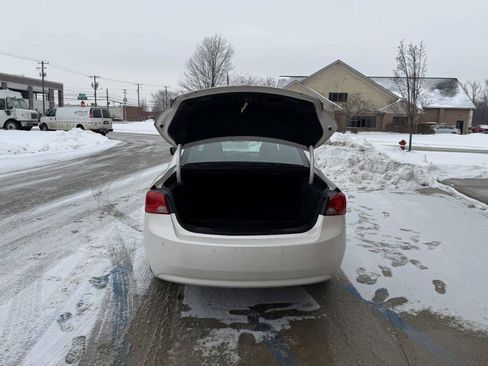 Used 2014 Chevrolet Impala LT w/ Convenience Package image 8