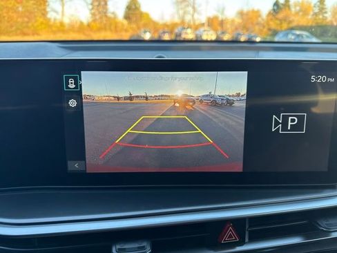 Used 2025 Kia Sorento LX image 23