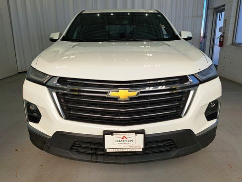 Used 2023 Chevrolet Traverse LT image 4
