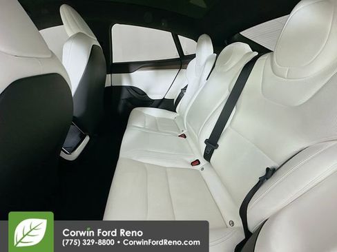 Used 2022 Tesla Model S image 25