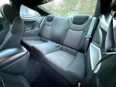 Used 2013 Hyundai Genesis 2.0T image 9