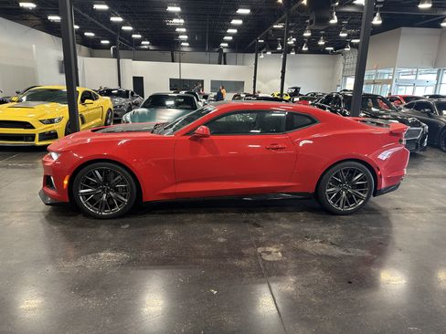 Used 2023 Chevrolet Camaro ZL1 RWD image 2