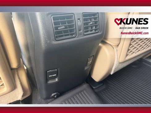 Used 2018 Toyota 4Runner Limited AWD/4WD image 34