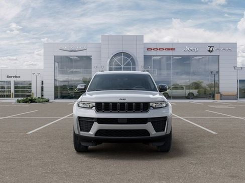New 2026 Jeep Grand Cherokee Altitude AWD/4WD image 6