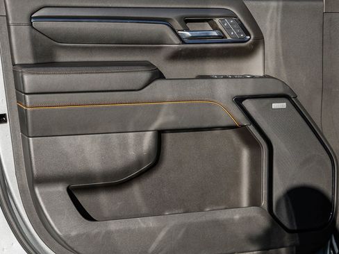 Used 2024 GMC Sierra 2500 AT4 w/ AT4 Premium Plus Package image 21