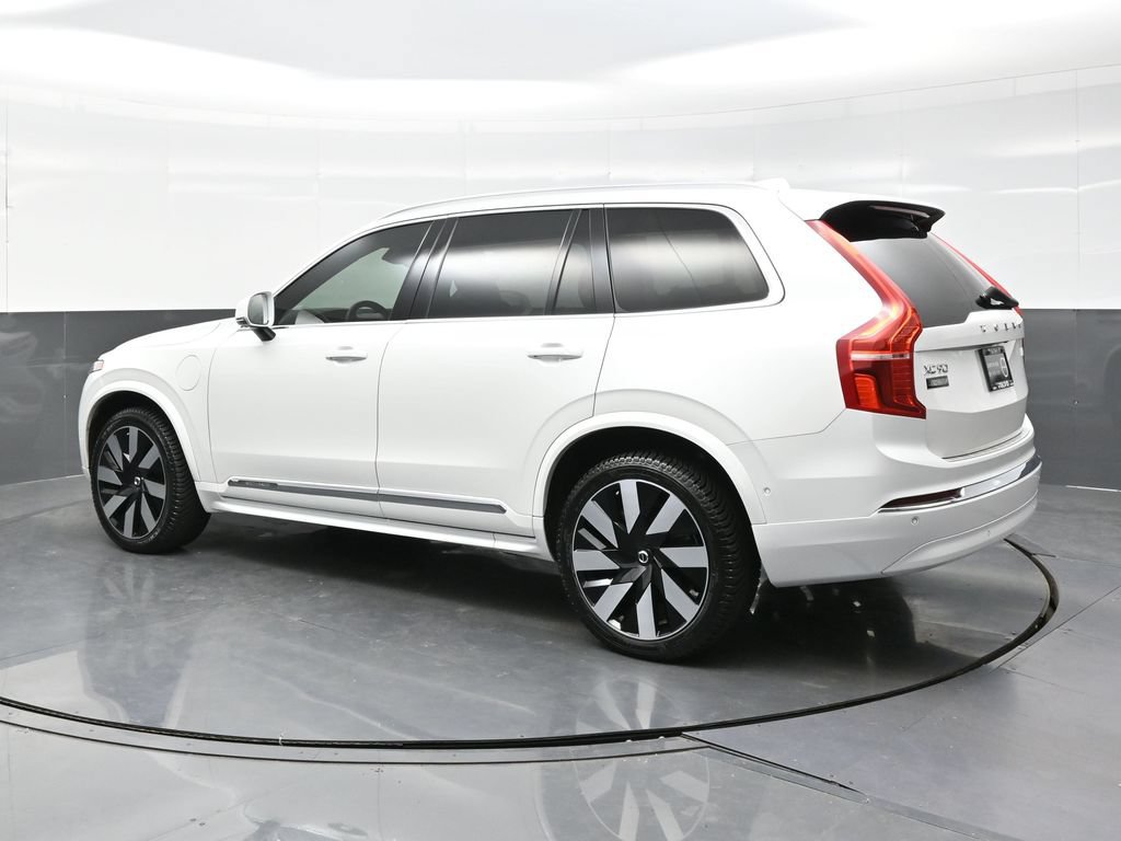 Used 2023 Volvo XC90 T8 Ultimate AWD/4WD image 4