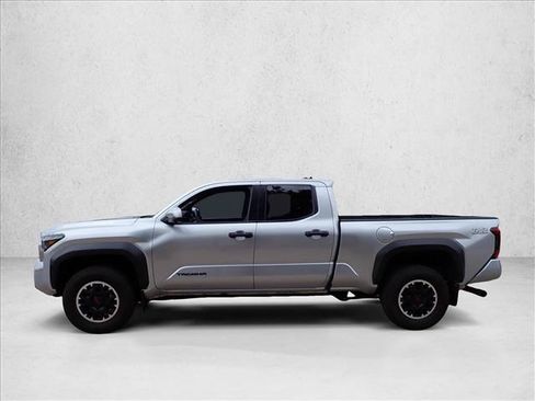 Used 2024 Toyota Tacoma TRD Off-Road w/ TRD Off Road Premium Package AWD/4WD image 7