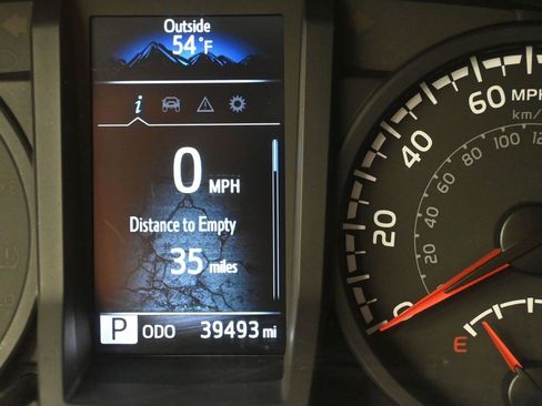 Certified 2021 Toyota Tacoma SR image 16