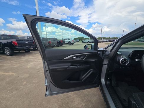 Used 2026 Chevrolet Equinox EV LT FWD image 14