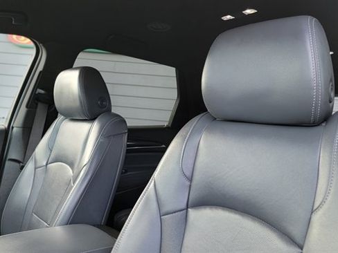 Used 2022 Buick Enclave Premium image 19