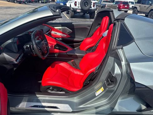 Used 2023 Chevrolet Corvette Stingray Preferred Conv w/ Z51 Performance Package RWD image 10