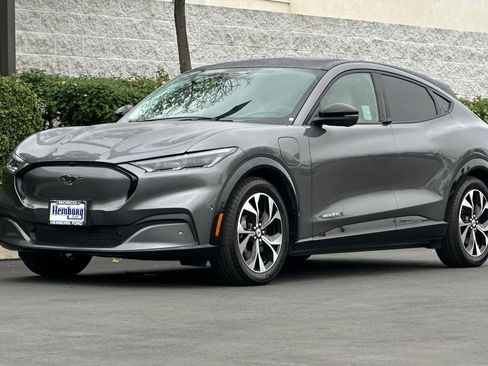 Used 2021 Ford Mustang Mach-E Premium image 8