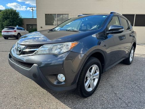 Used 2013 Toyota RAV4 XLE AWD/4WD image 3