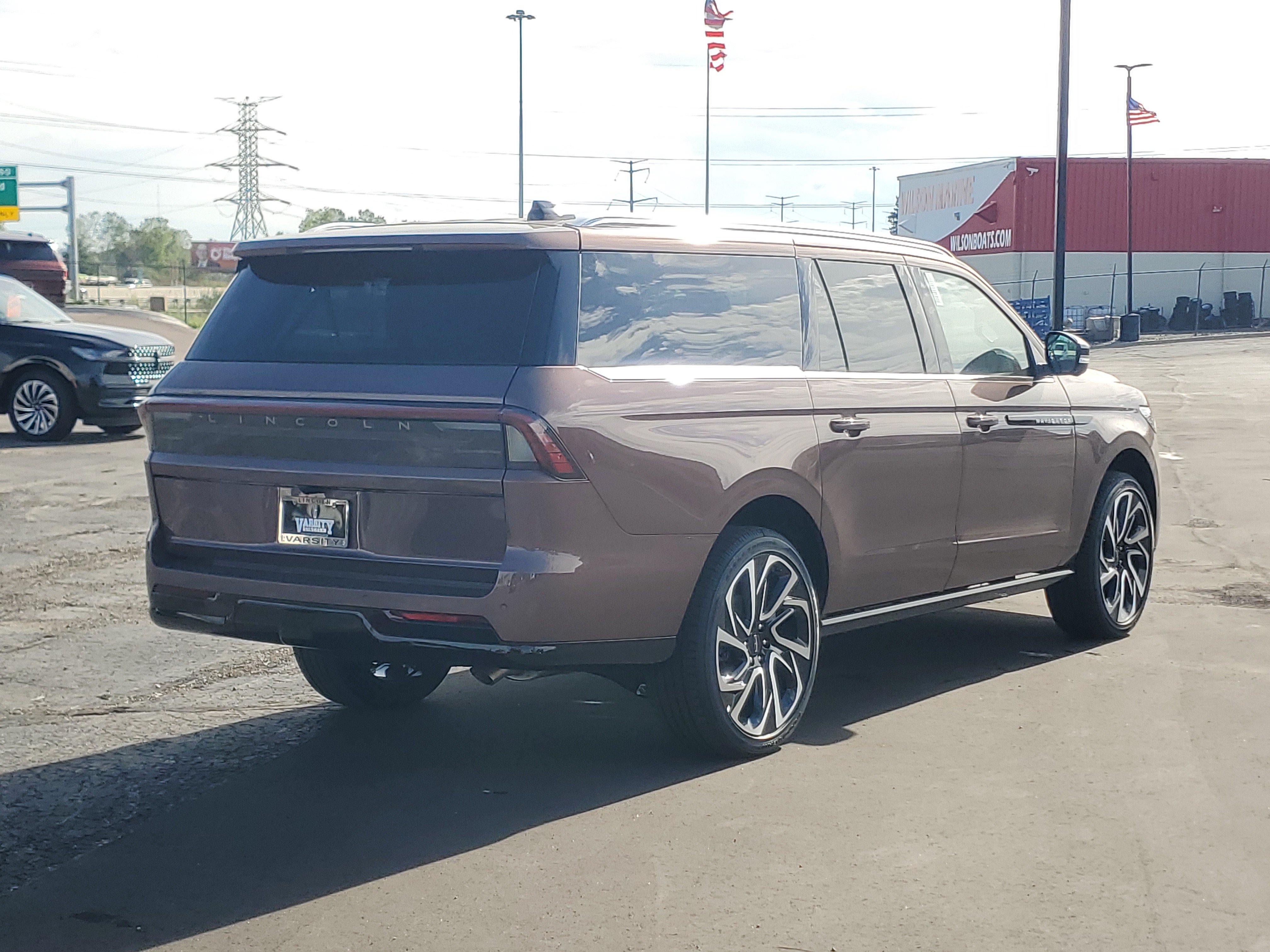 New 2027 Lincoln Navigator L Black Label AWD/4WD image 4