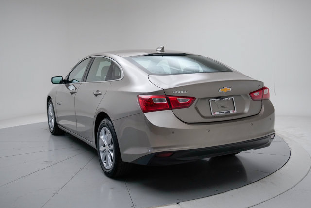 Used 2025 Chevrolet Malibu LT FWD image 3