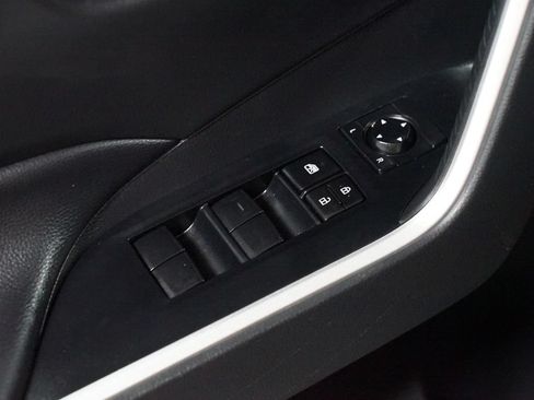 Certified 2020 Toyota RAV4 LE FWD image 28