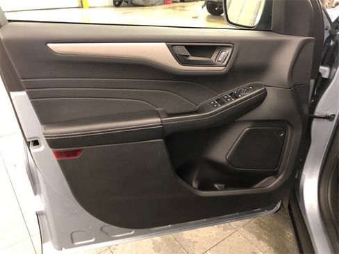 Used 2022 Ford Escape SE w/ Convenience Package image 14