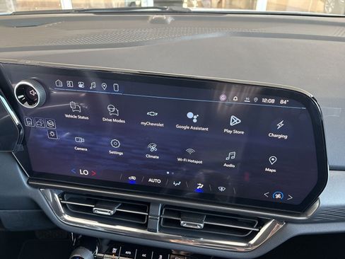 New 2026 Chevrolet Equinox EV LT image 15