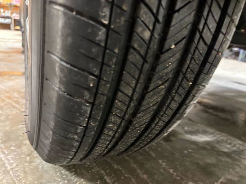 Used 2024 Toyota Corolla Cross LE image 48