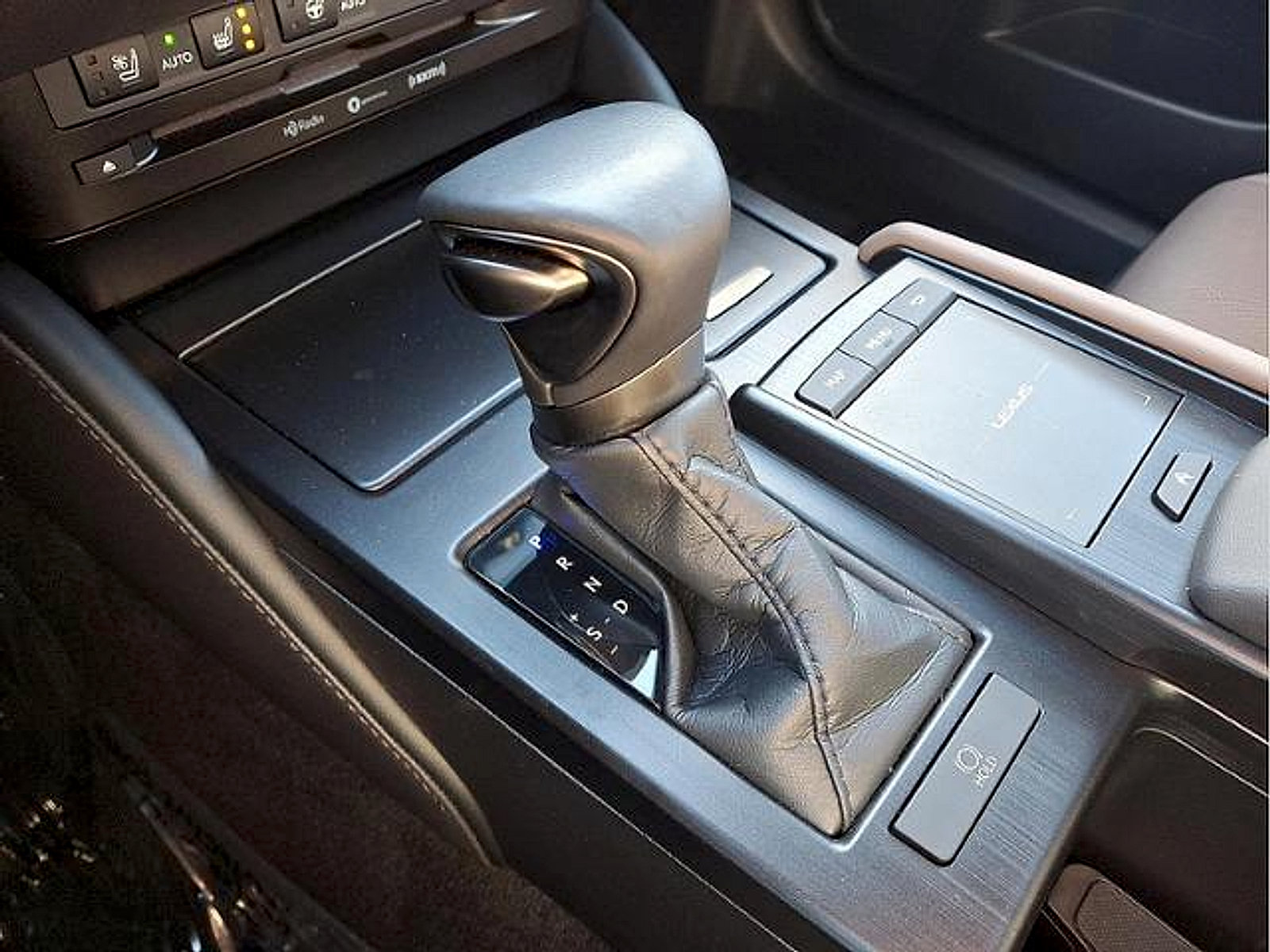 Used 2022 Lexus ES 350 w/ Premium Package FWD image 18