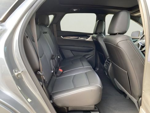 Certified 2025 Cadillac XT5 Premium Luxury w/ Technology Package AWD/4WD image 18