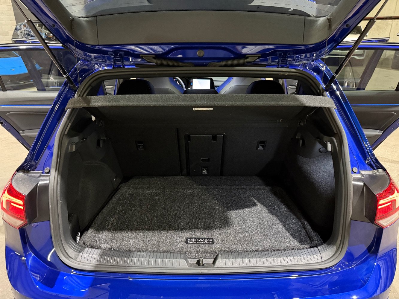 Used 2024 Volkswagen Golf R AWD/4WD image 19