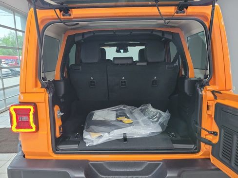 New 2025 Jeep Wrangler Unlimited Sahara w/ Safety Group AWD/4WD image 7