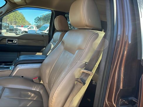 Used 2011 Ford F150 Lariat w/ Lariat Chrome Pkg image 16