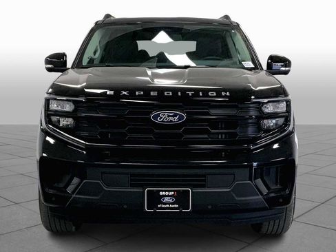 New 2025 Ford Expedition Active image 3