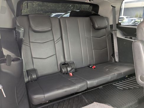 Certified 2020 Cadillac Escalade Premium Luxury AWD/4WD image 30