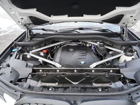 Used 2025 BMW X7 xDrive40i w/ M Sport Package image 90