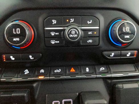 Used 2020 Chevrolet Silverado 1500 RST AWD/4WD image 24