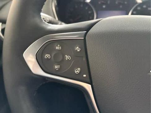 Used 2023 Chevrolet Traverse LT image 14
