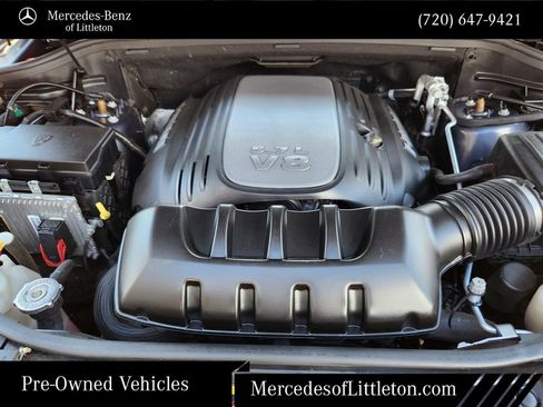 Used 2020 Jeep Grand Cherokee Overland AWD/4WD image 31
