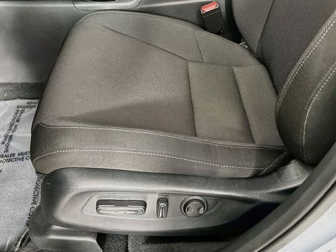 Used 2025 Honda CR-V EX image 29