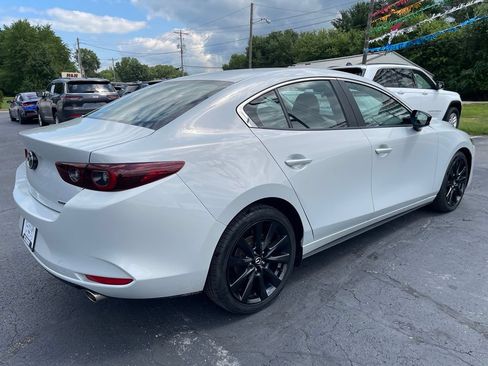 Used 2024 MAZDA MAZDA3 s FWD image 3